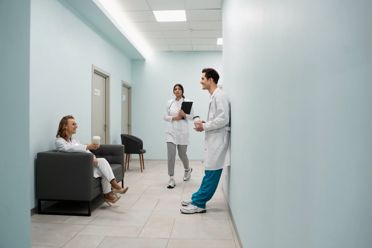Doctores hablando